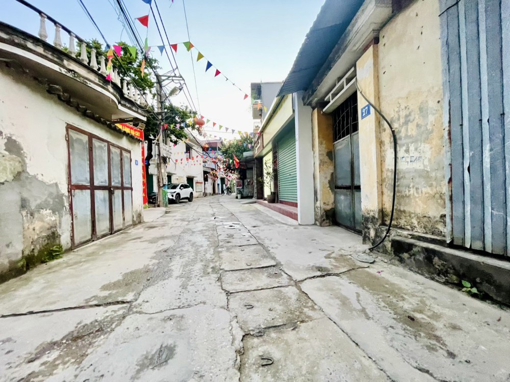Siêu phẩm  hơn 5 tỷ xíu nhà đẹp Liên Mạc 35m, 4 tầng Ô TÔ đỗ cổng tiện ích ngập tràn