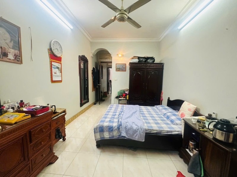Bán nhà lô góc 4 tầng, 43m² - Lê Thanh Nghị, Hai Bà Trưng - 10.8 tỷ