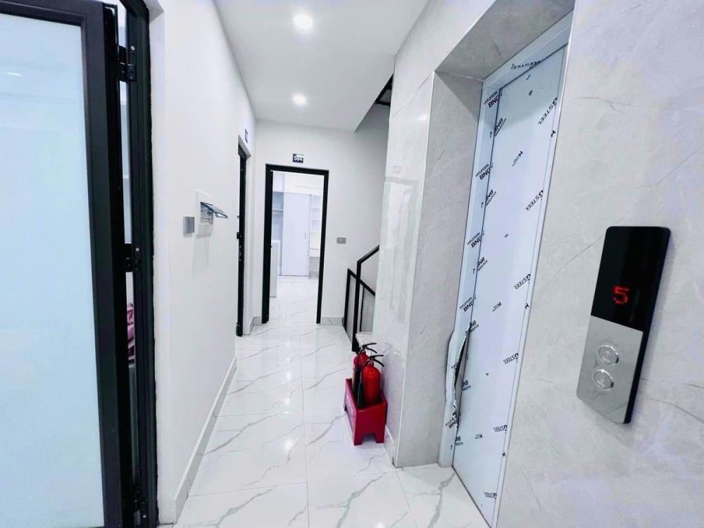 Bán CCMN 6 Tầng, Thang Máy, 21 Phòng Khép Kín - Dòng Tiền 120Tr/Tháng Tại Cầu Giấy
