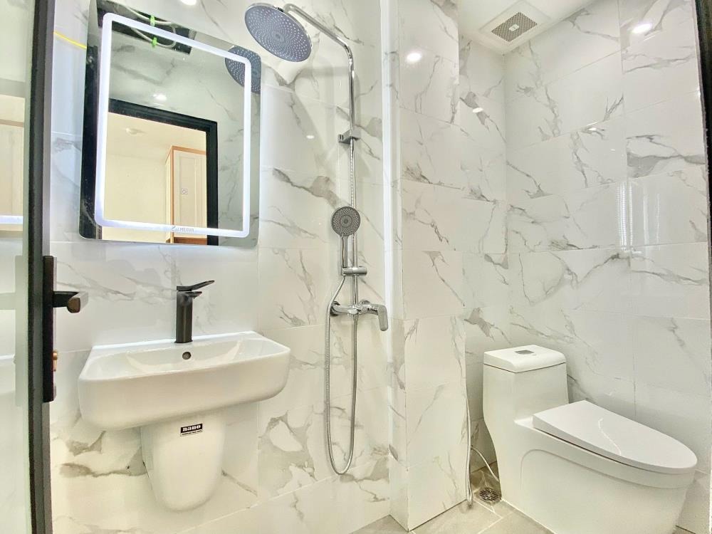 Bán CCMN Mặt Tiền Cầu Giấy - Doanh Thu 105 Triệu/Tháng