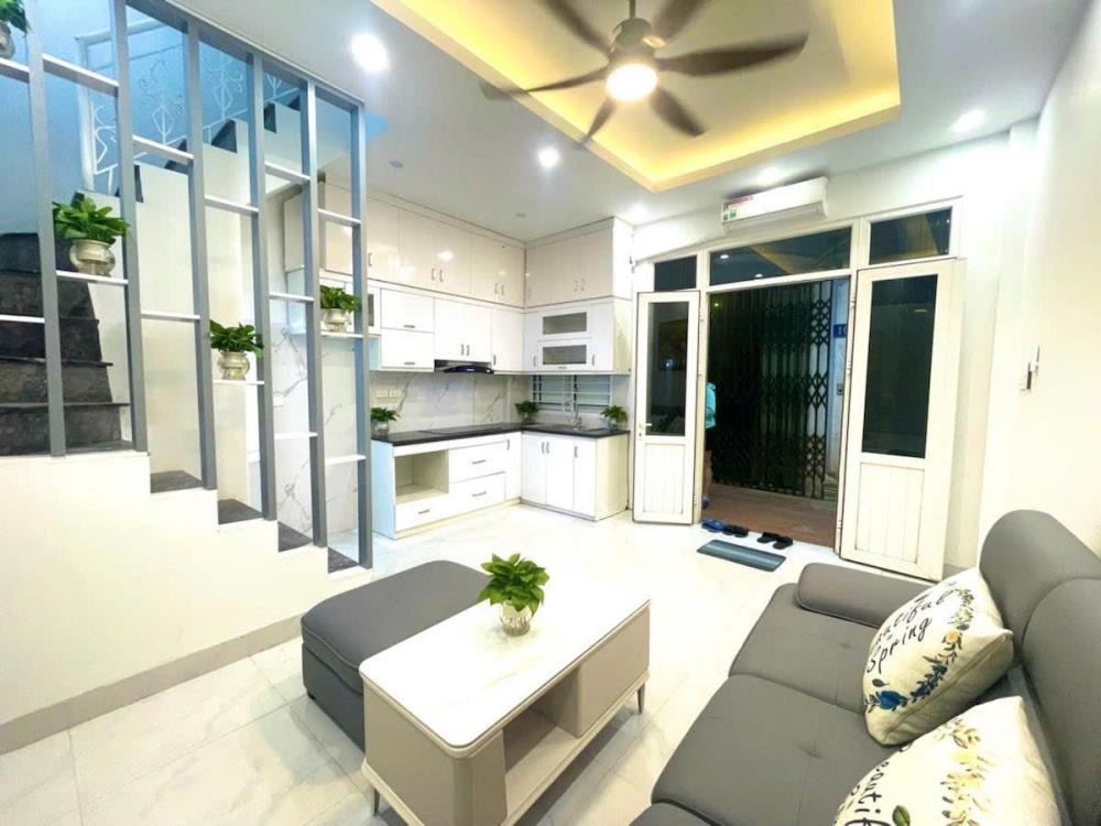 Bán nhà riêng 5.95 tỷ - 26m2, 4 tầng - Trương Định, Hai Bà Trưng, Hà Nội