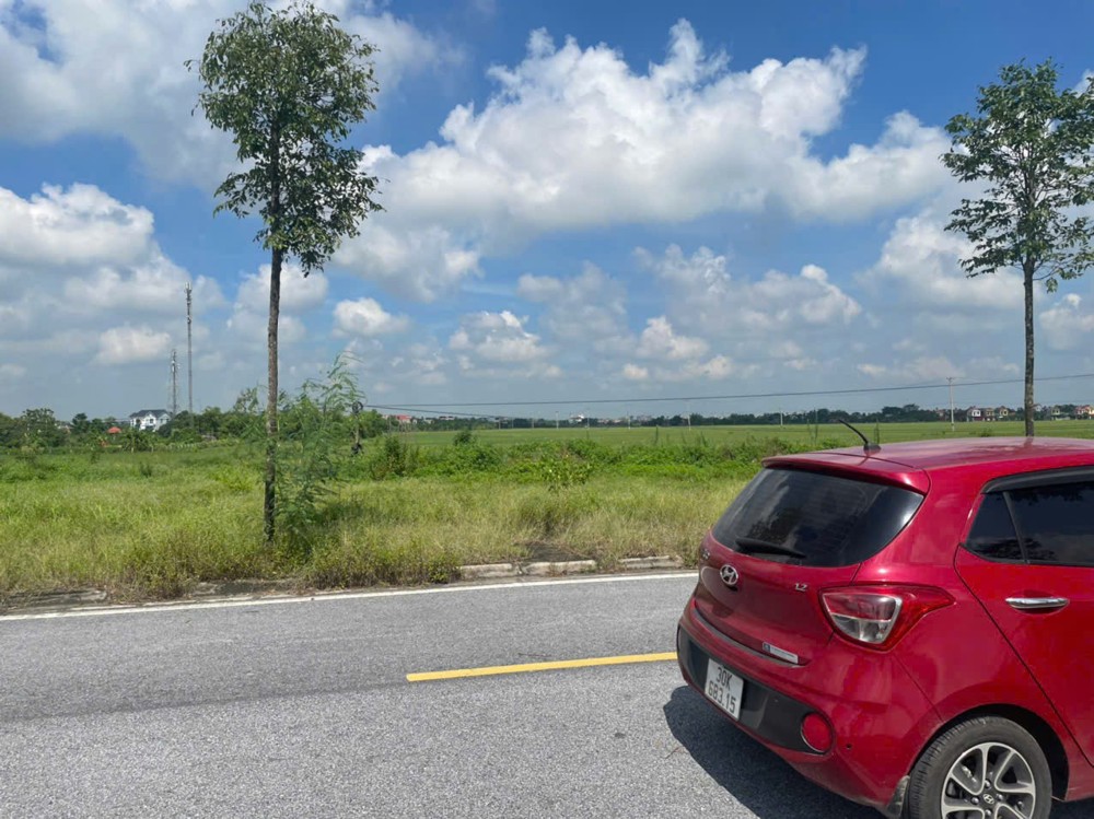 KĐT HÀ PHƯƠNG 4, NHÂN CHÍNH CŨ(Nay Xã Vĩnh Trụ)MỘT LÔ GÓC CÂY XANH 2 MẶT THOÁNG TẠI LÀN 2 KHÔNG LỖI