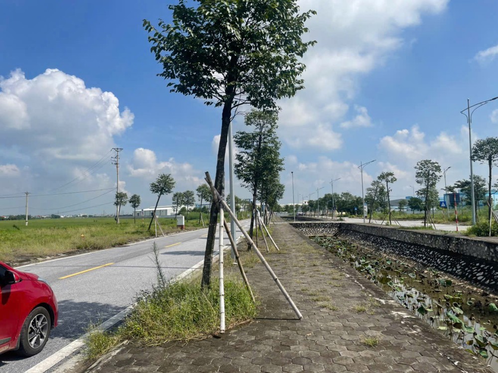 KĐT HÀ PHƯƠNG 4, NHÂN CHÍNH CŨ(Nay Xã Vĩnh Trụ)MỘT LÔ GÓC CÂY XANH 2 MẶT THOÁNG TẠI LÀN 2 KHÔNG LỖI