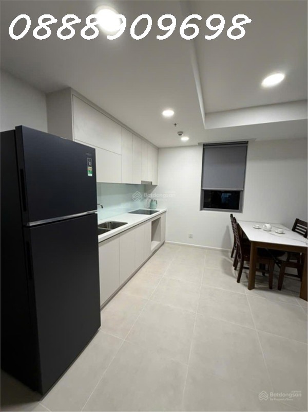 Sốc bán căn góc Urban Green, 65m2, 2PN2WC giá 4.2 tỷ, có HĐMB. LH 0888.90.96.98