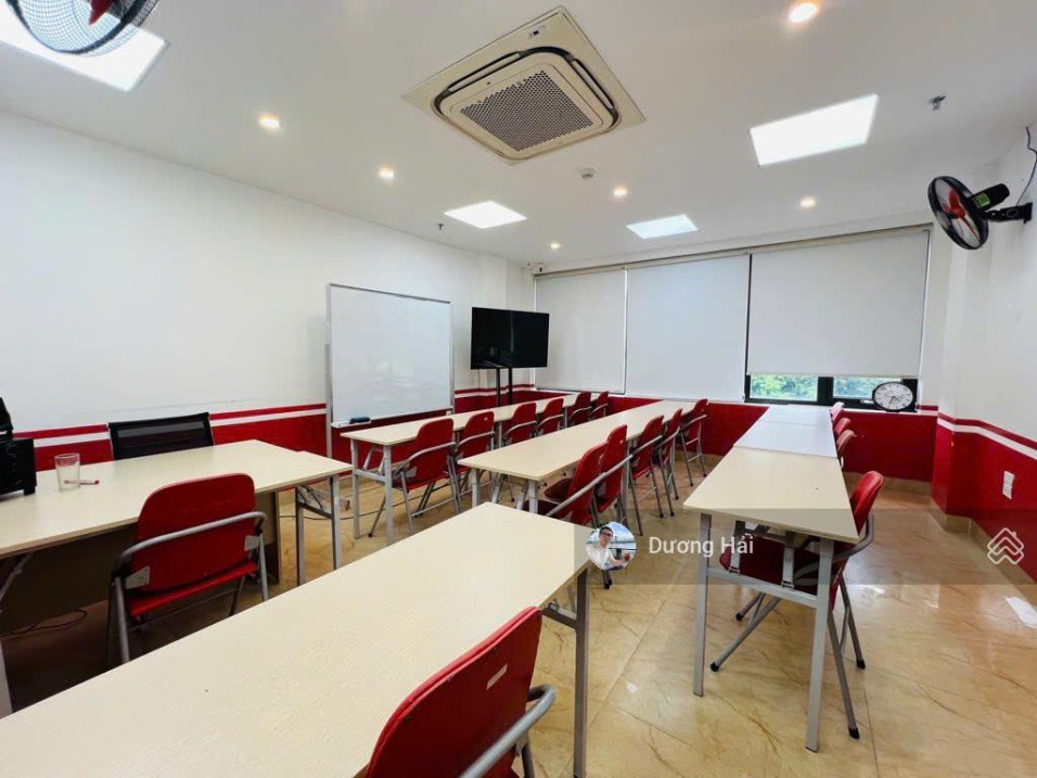 Bán nhà mặt phố Nguyễn Khang - 95m * 8Tầng Thang Máy Vỉa hè View Sông Tô Lịch Thơ Mộng KDVP