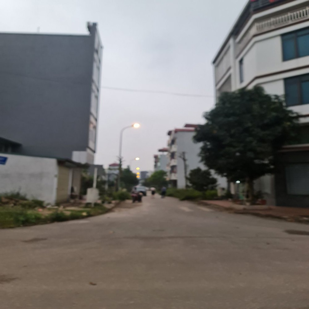 SĐCC cần tiền gửi bán Gấp lô đất cực đẹp tại Đa Tốn, Gia Lâm. 71m2, ô tô thông, đầu tư. Lh