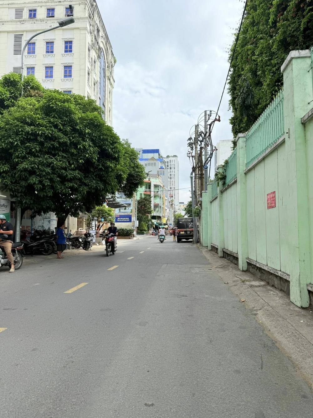 Nhà phố Tân Bình - Lý Thường Kiệt, 4PN, Sổ Tại Nhà - Giá 7.65 Tỷ