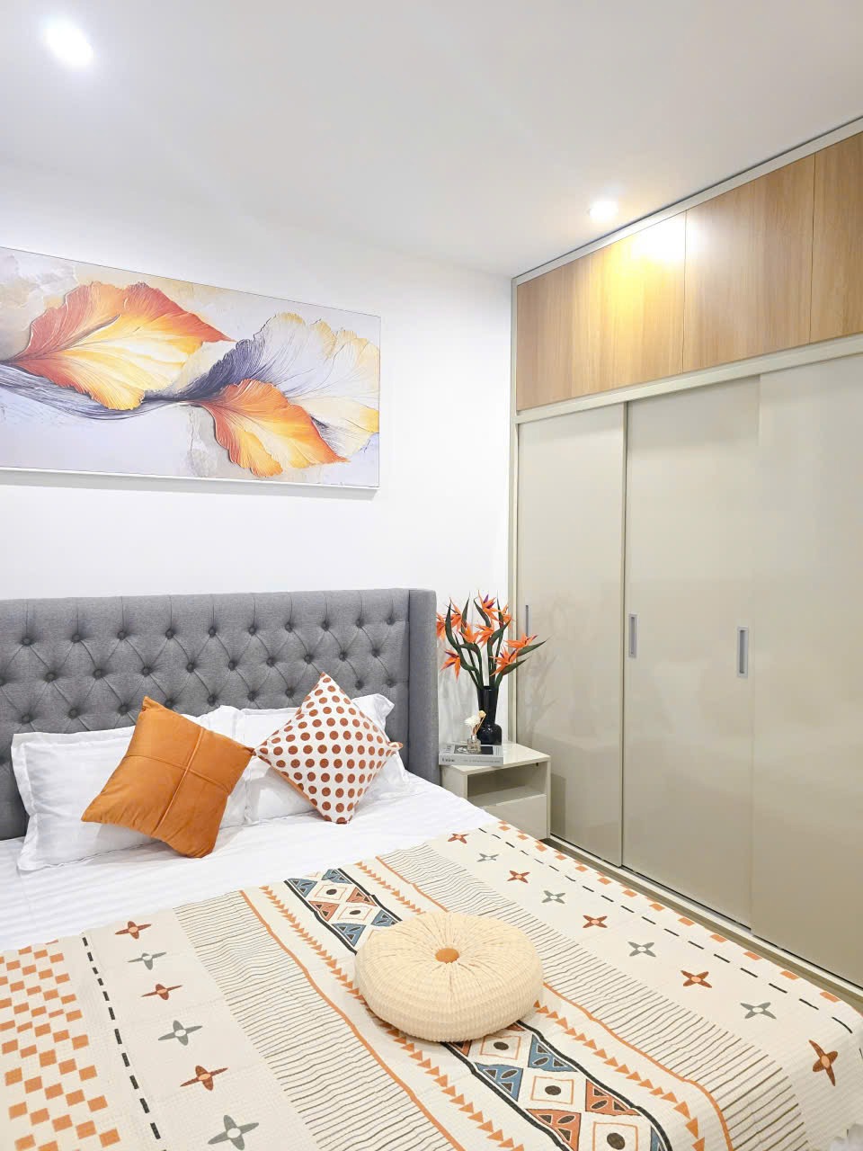 Căn hộ 2PN Seasons Avenue: 81m2, View Đẹp, Giá 6.x Tỷ - Full Nội Thất