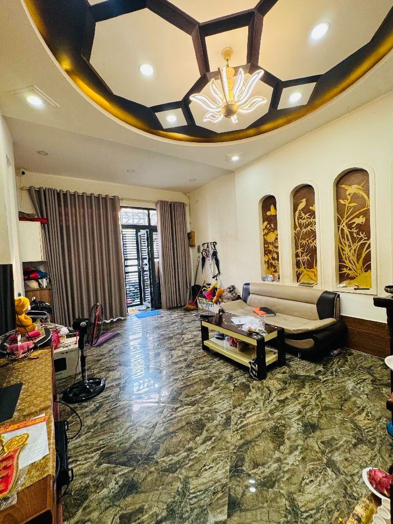 Bán nhà Nguyễn Văn Lượng, Gò Vấp - 52m², 2 Tầng, Hẻm Xe Hơi, Giá 5.38 Tỷ