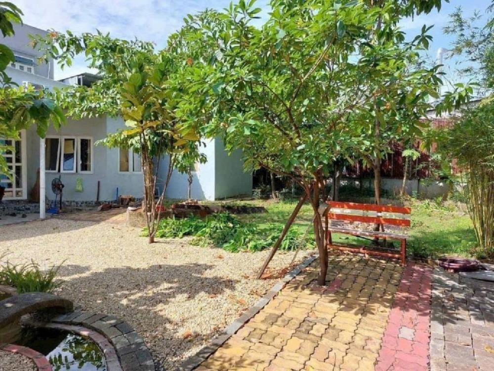 Bán Đất Tặng Nhà 703m2, SHR Vuông Vị Trí Đắc Địa Hà Huy Giáp, Quận 12 - Giá Sốc!