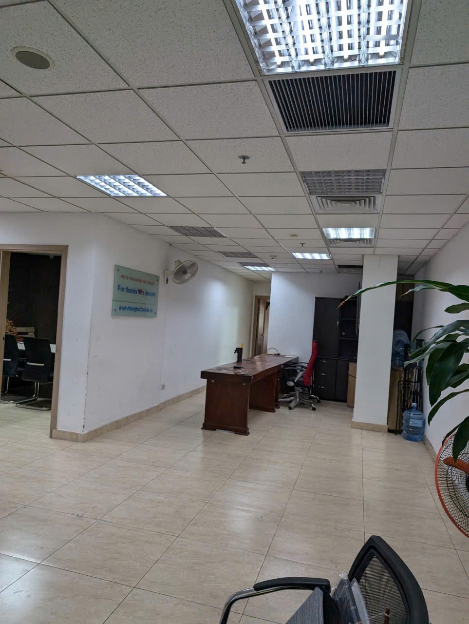 Cho thuê sàn văn phòng tòa D2 Giảng Võ, Ba Đình - Diện tích linh hoạt, Full Nội Thất