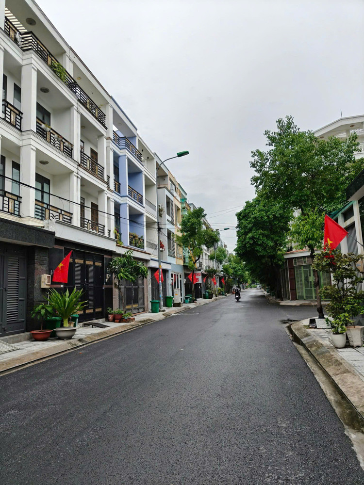NHÀ ĐẸP (5x18) KDC HIỆP THÀNH CITY MT NGUYỄN THỊ BÚP, HIỆP THÀNH, Q12