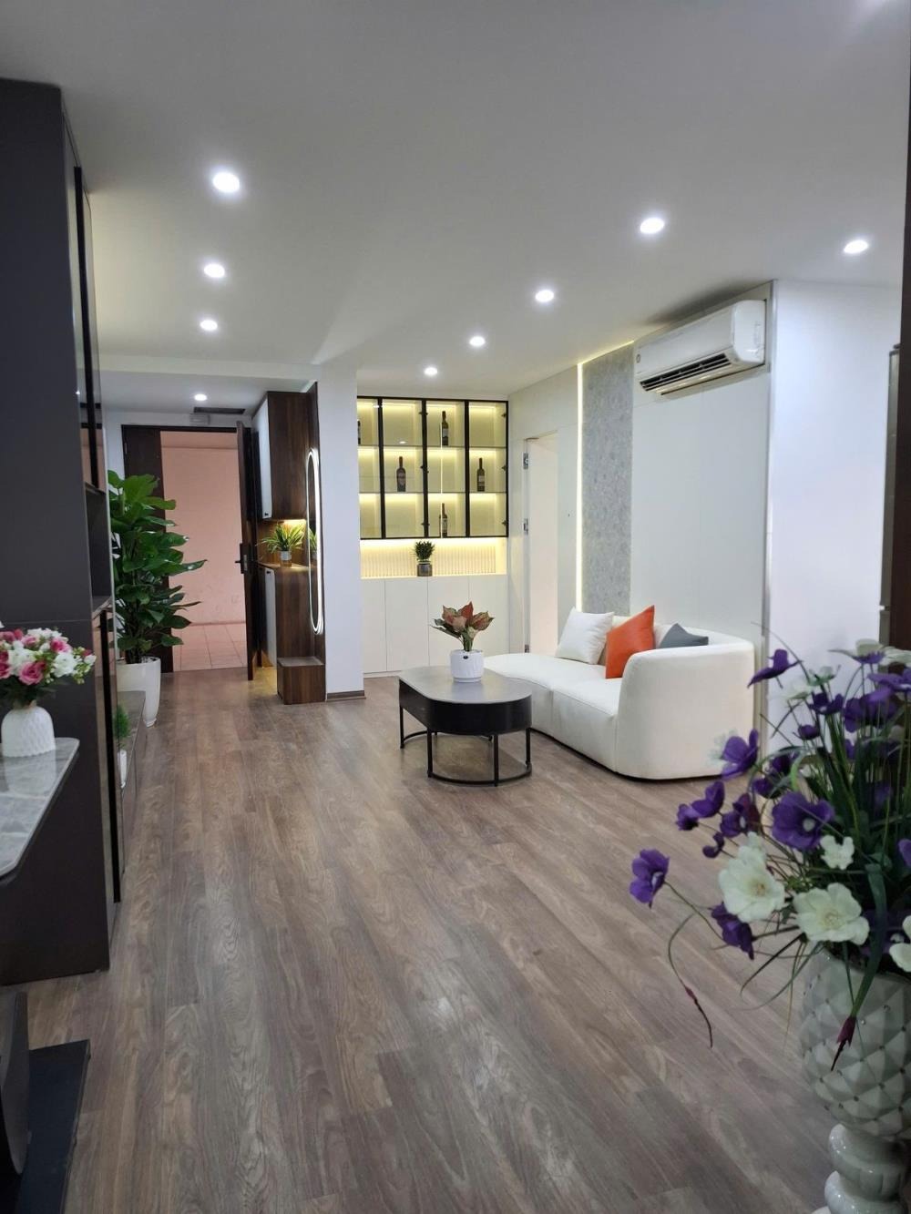 Bán Căn Hộ 3PN, 102m2, Góc Trần Bình - Nguyễn Hoàng, Full Nội Thất