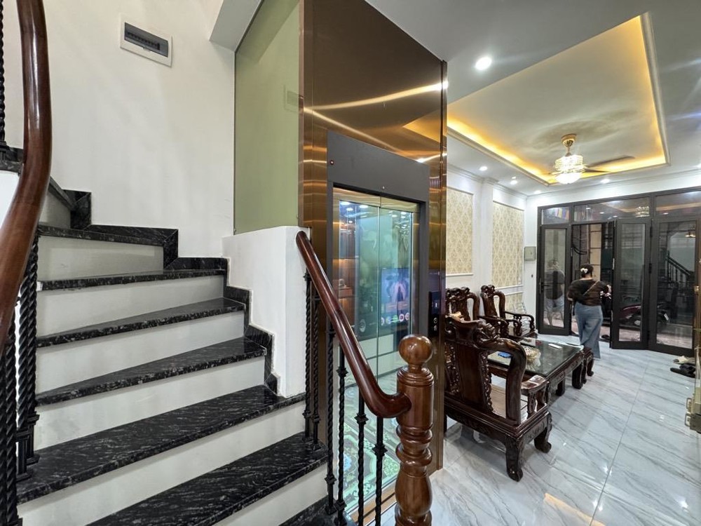 Nhà Xuân Đỉnh 46m2, 6 tầng, thang máy, gần Hồ Tây, giá 10.7 tỷ