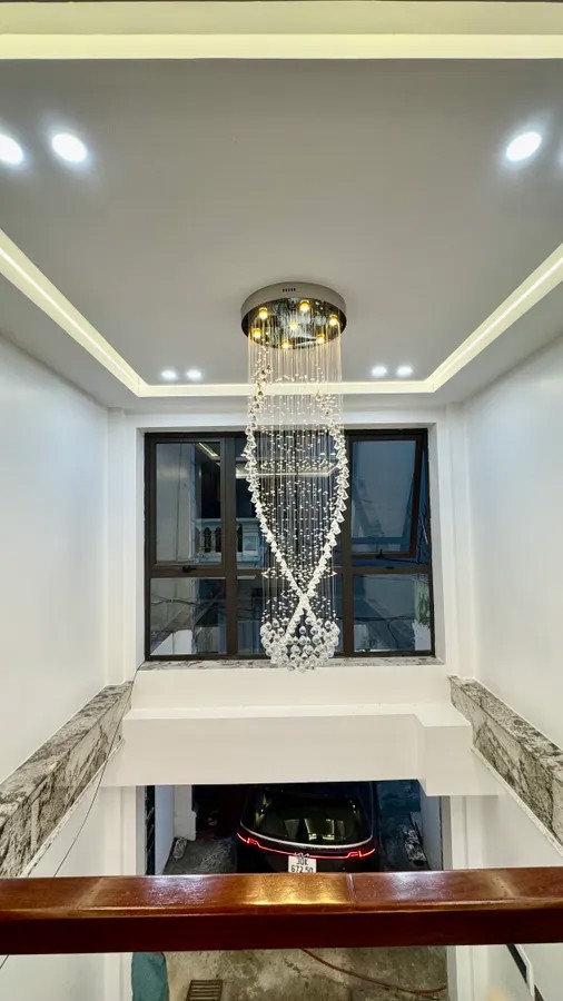 NHÀ ĐẸP ÔT Ô NGỦ TRONG NHÀ PHỐ  Lâm Hạ 45m2 X 7 tầng 16.8 tỷ Long Biên