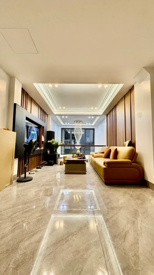 NHÀ ĐẸP ÔT Ô NGỦ TRONG NHÀ PHỐ  Lâm Hạ 45m2 X 7 tầng 16.8 tỷ Long Biên