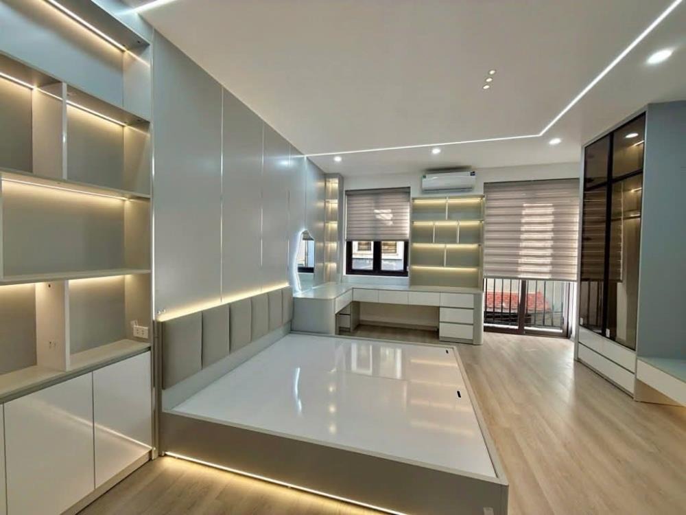 Nhà Đẹp Đức Thắng, Đông Ngạc - 32m² x 5 Tầng, Thiết Kế Hiện Đại, Giá 5 Tỷ