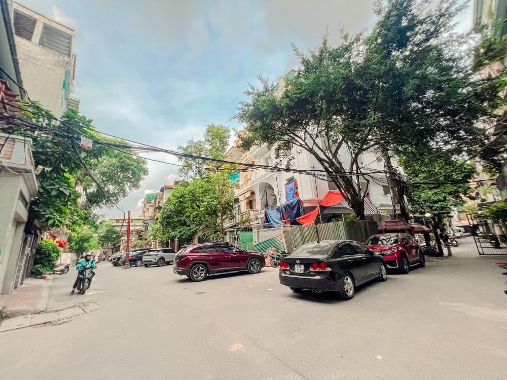 Bán Căn Hộ Tập Thể Ba Đình - 4.3 Tỷ - Vị Trí Đẹp, Ô Tô Đỗ Cận Cửa