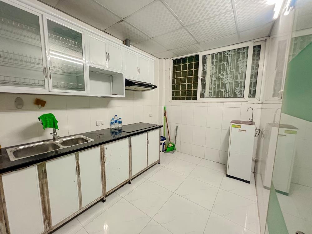 Bán Căn Hộ Tập Thể Ba Đình - 4.3 Tỷ - Vị Trí Đẹp, Ô Tô Đỗ Cận Cửa