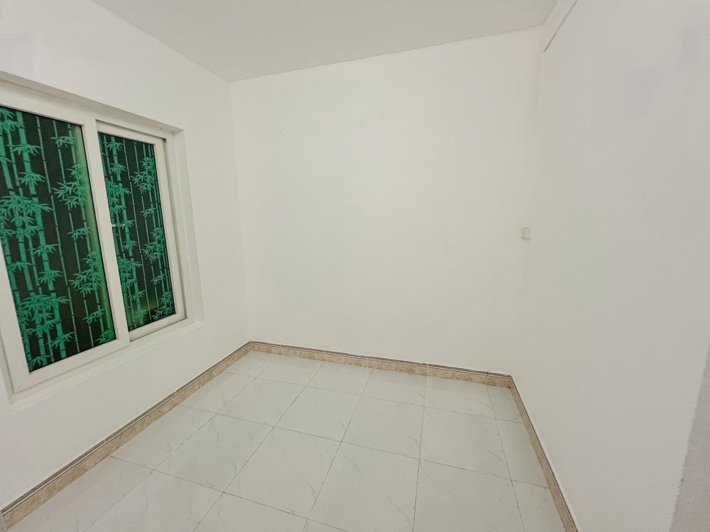 Bán Căn Hộ Tập Thể Ba Đình - 4.3 Tỷ - Vị Trí Đẹp, Ô Tô Đỗ Cận Cửa