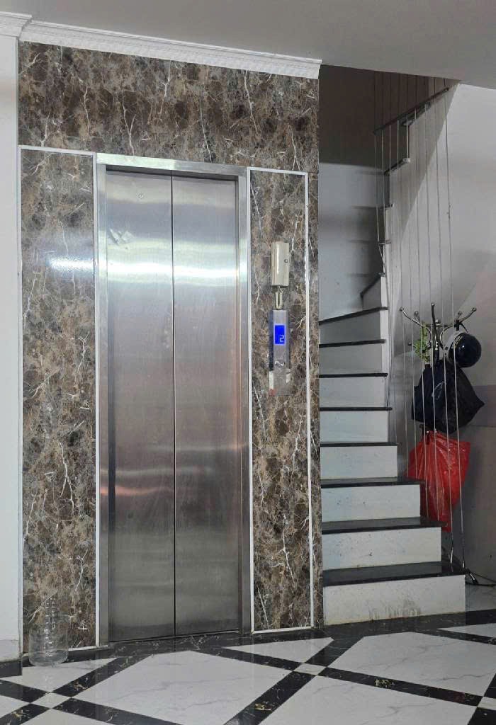 Bán nhà đẹp Hoàng Hoa Thám, Ba Đình - 7 tầng, thang máy, 8.6 tỷ