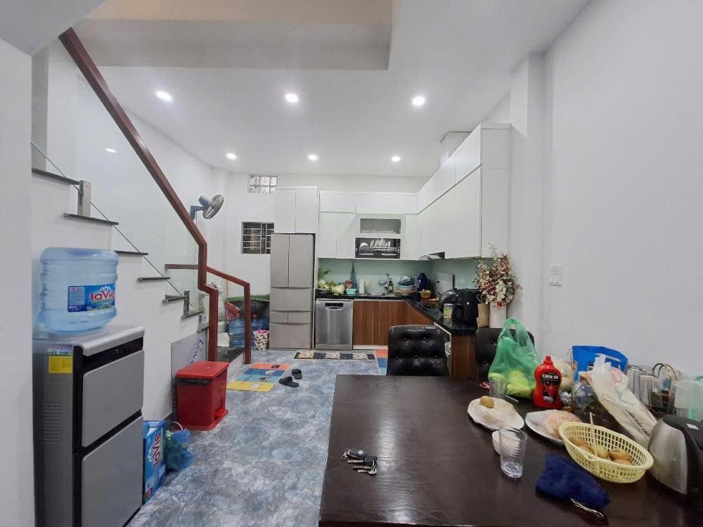 Bán nhà Tây Hồ 46m2, 4 Tầng, Mặt Tiền 4.2m, Giá 11 Tỷ - Ngõ Ô Tô