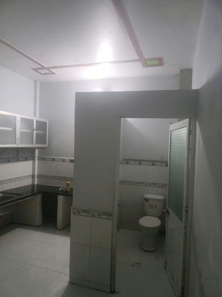 22. Nhà 4,5 triệu 2 phòng ngủ sau lưng BV đa khoa Trung Ương