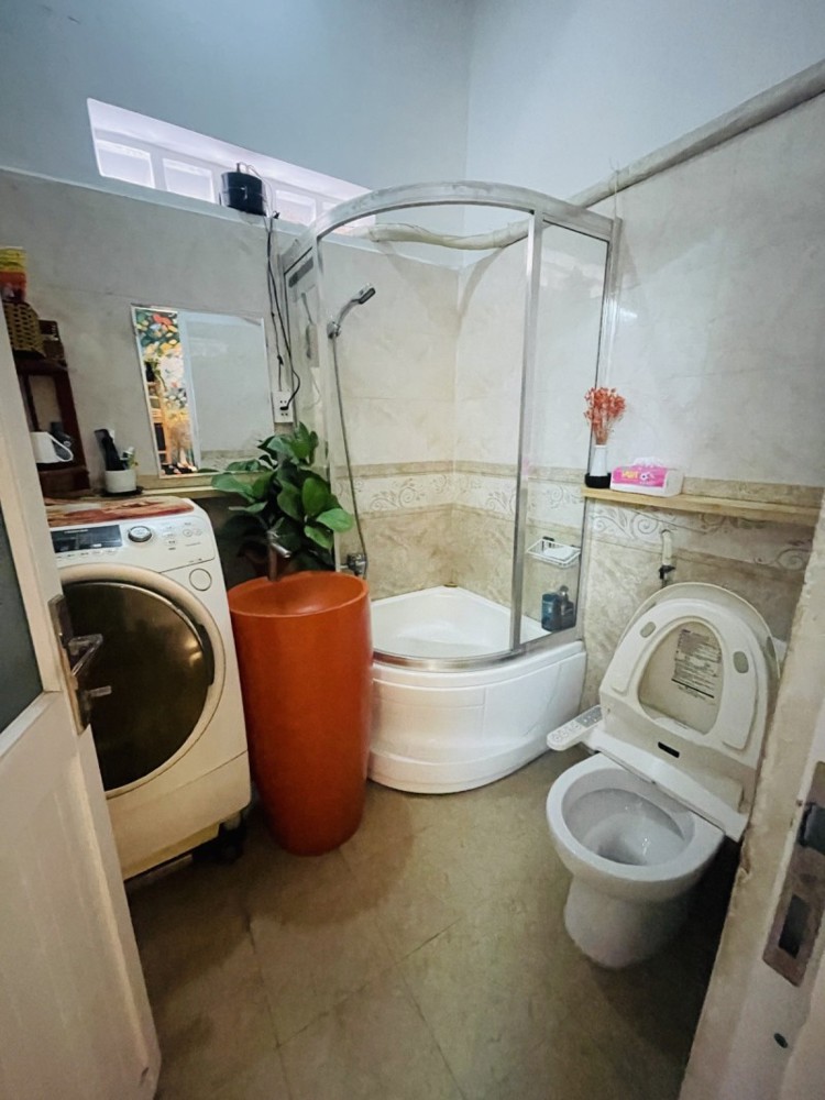 Bán nhà Thủ Đức, Hiệp Bình Chánh, đường 38, DT 193m2, 3PN, sổ hồng. Giá 8.7 tỷ