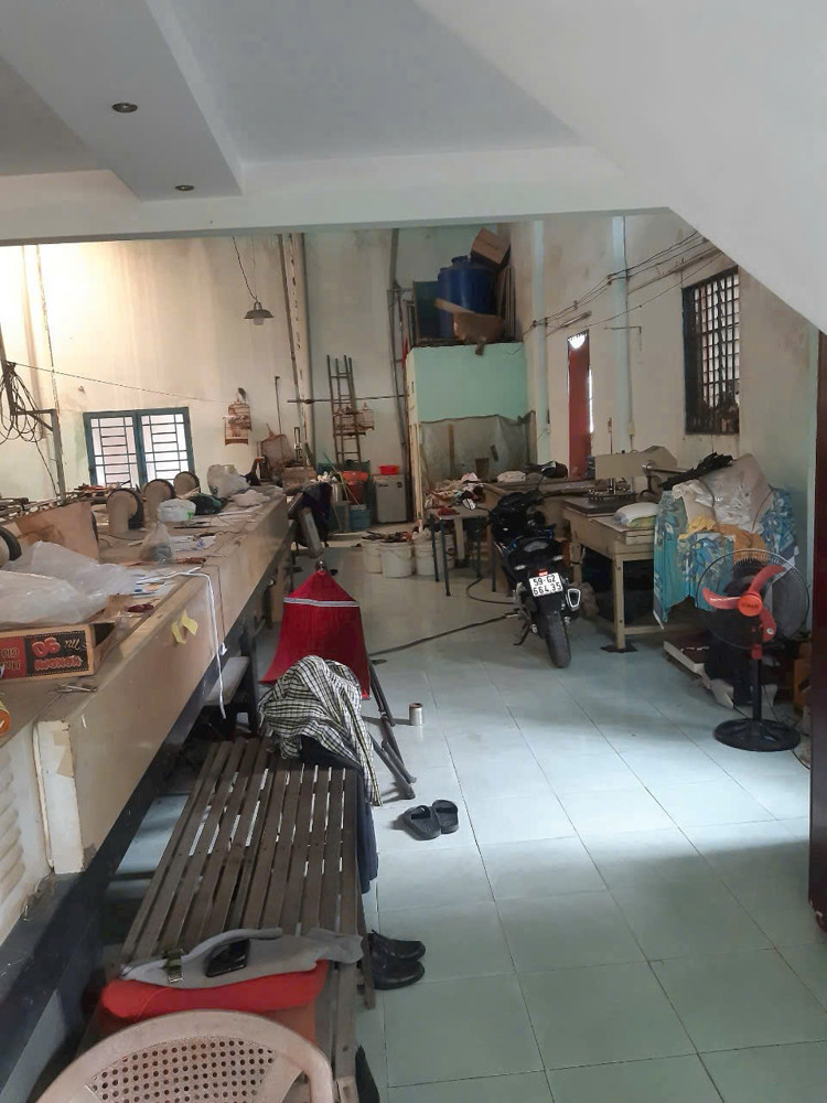 NHÀ XƯỞNG (12.5x24.5) MT NGUYỄN THỊ NGHÉ, THỚI TAM THÔN, HÓC MÔN CHỈ 9.5 TỶ