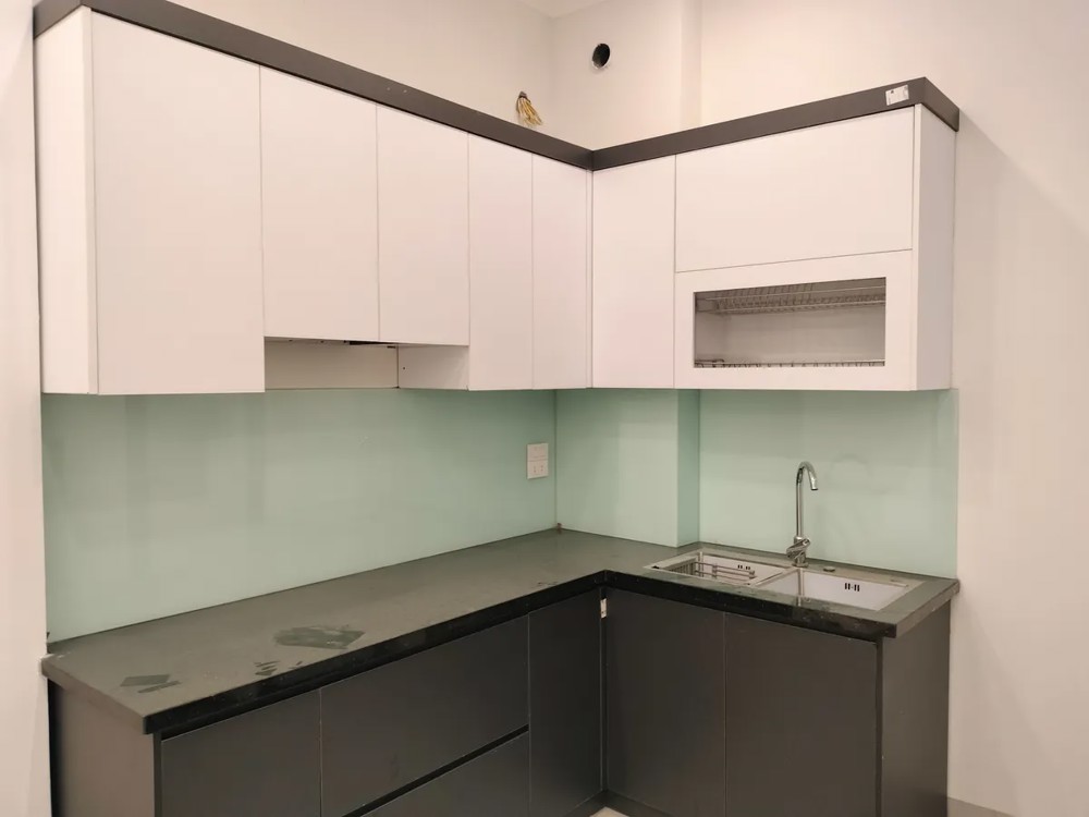 NHÀ ĐẸP NGÕ OTO Phố Nguyễn Văn Linh 42m2 X 5 tầng mặt tiền 7m 6.6 tỷ Long Biên