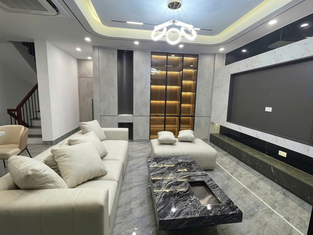 BÁN NHÀ MẶT HỒ LONG BIÊN - VIEW HỒ CỰC THOÁNG ĐẸP, GẦN CẦU LONG BIÊN