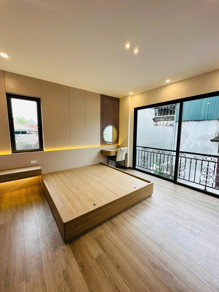 Bán nhà Thạch Cầu 52m 5 tầng MT4,7m lô góc ô tô đỗ hơn 6 tỷ