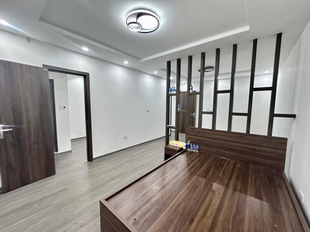 Bán Căn Hộ Tập Thể Thanh Xuân Nam - 3PN, Lô Góc, Ngõ Ô Tô - Giá 3.82 tỷ