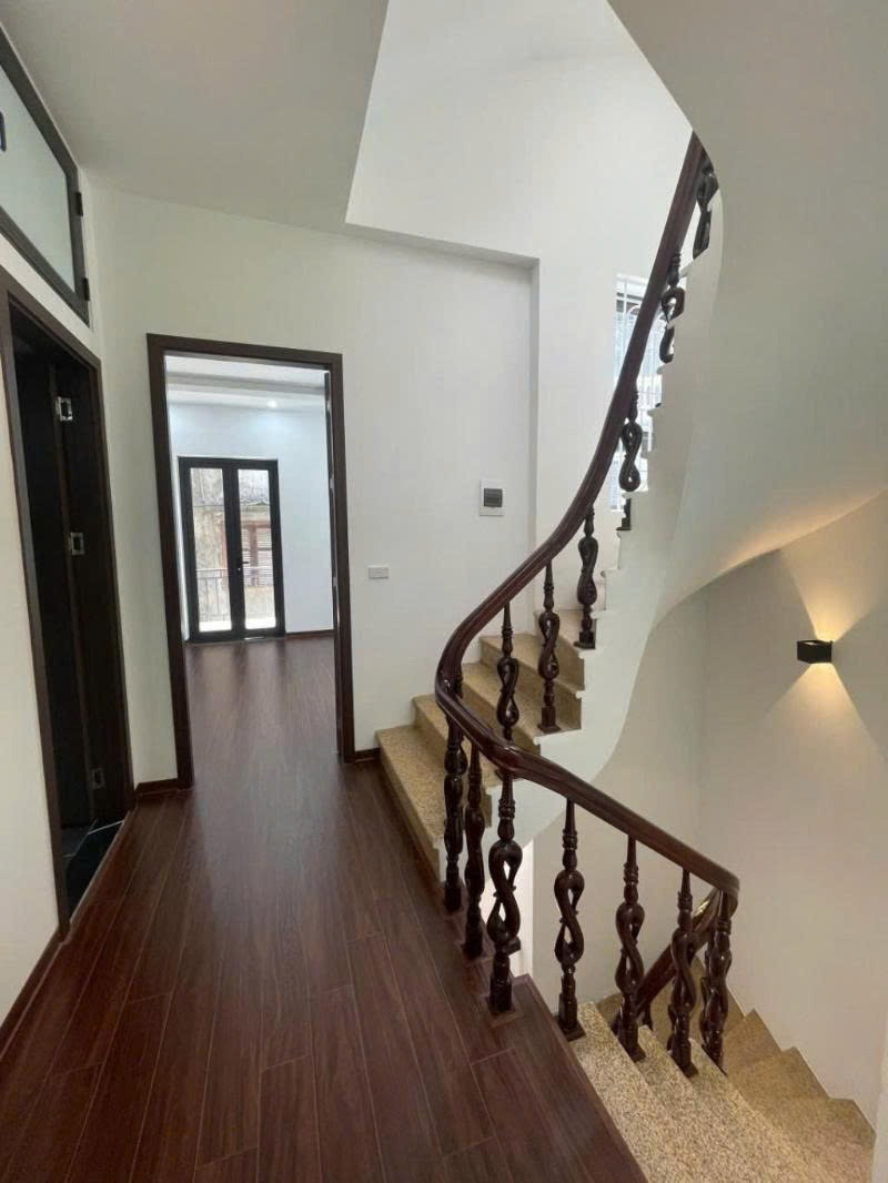 Nhà Phân Lô Oto Vào Nội Thành - 64m2, 4 Tầng - Giá 10.9 Tỷ - Khu Vực Thanh Xuân