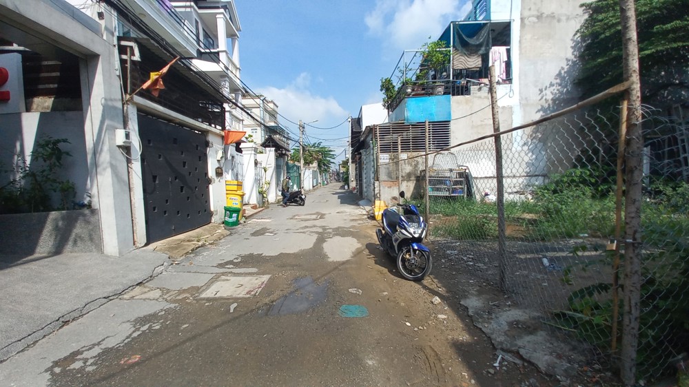 Bán Lô Đất Lớn Mặt Tiền Hẻm 686 Quốc Lộ 13, Hiệp Bình Phước , Thành Phố Thủ Đức