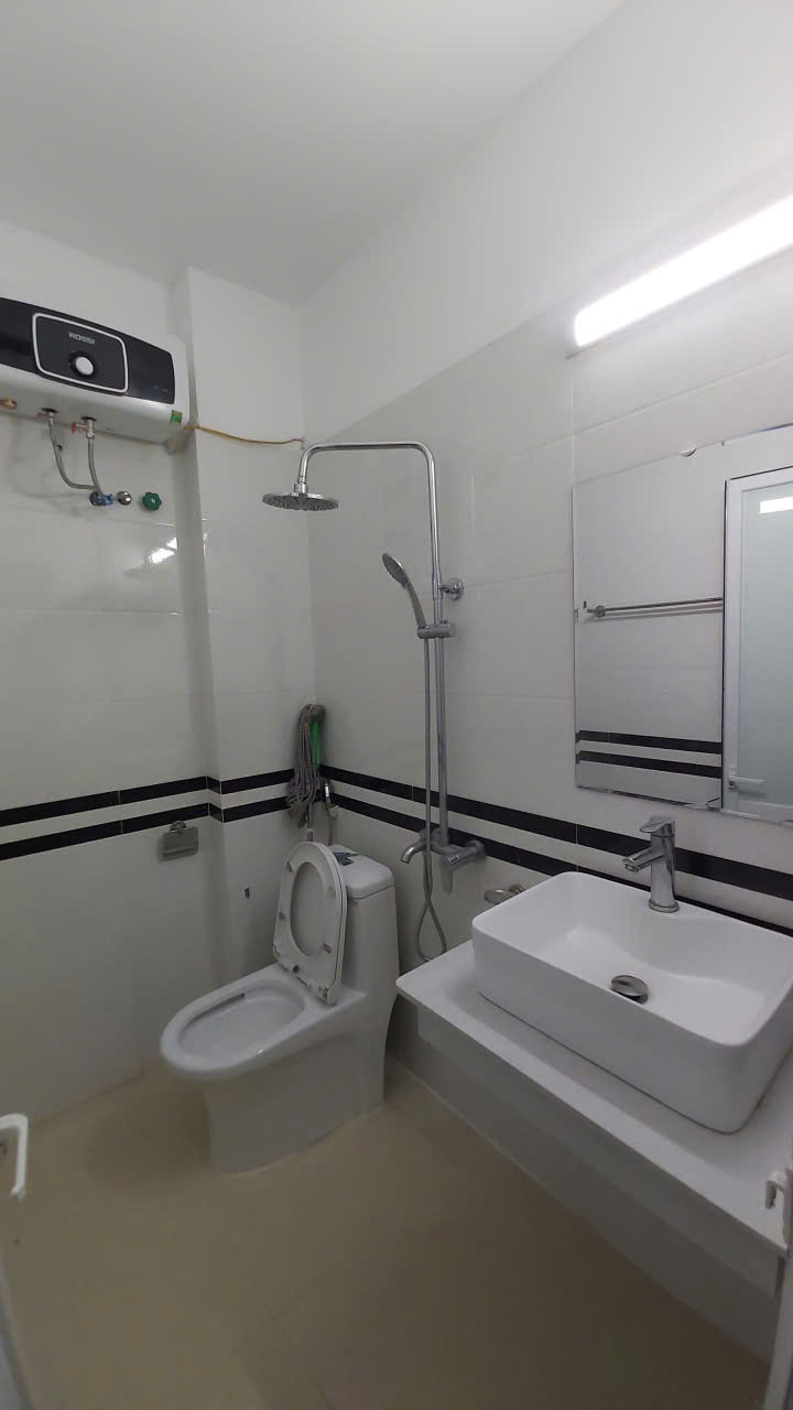 Bán nhà Mậu Lương, Kiến Hưng: 5 tỷ+ nhà 4.5 tầng, 30m2 - Chủ cần tiền gấp!