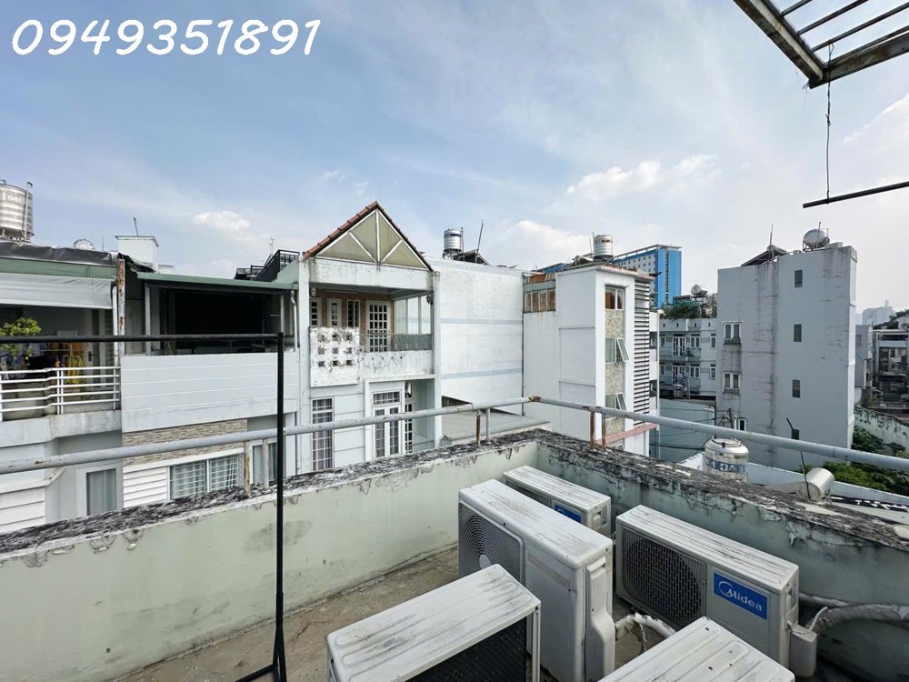 🏡 NHÀ CHDV - 12 PHÒNG - 2 MẶT THOÁNG - HẺM Ô TÔ NƠ TRANG LONG P7 BÌNH THẠNH