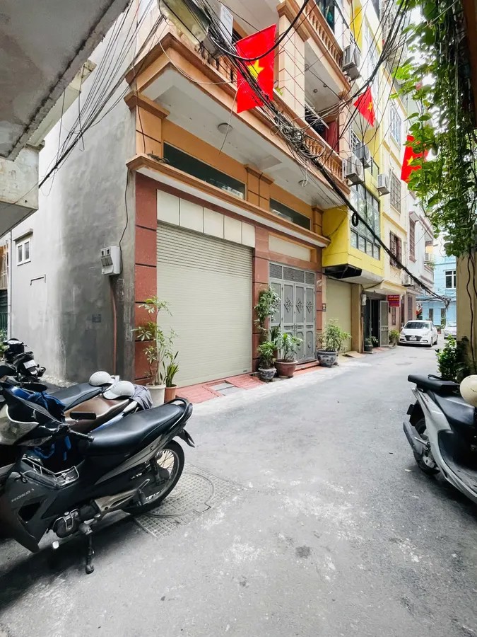 Bán nhà mặt phố Quyết Thắng, Yên Nghĩa, Hà Đông. DT 38m2, 5 tầng, 3PN, sổ đỏ, giá 5.9 tỷ. LH: