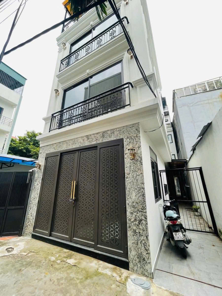 BÁN NHÀ LONG BIÊN 5 TẦNG LÔ GÓC - Ô TÔ ĐỖ CỬA - FULL NỘI THẤT nhỉnh 6 tỷ