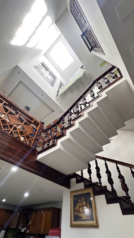 Nhà 3 Tầng - Hoàng Thúc Trâm - 90 m2 - Hoà Cường Bắc - Hải Châu. Nhà Thiết Kế Đẹp - Hiện Đại . Giá