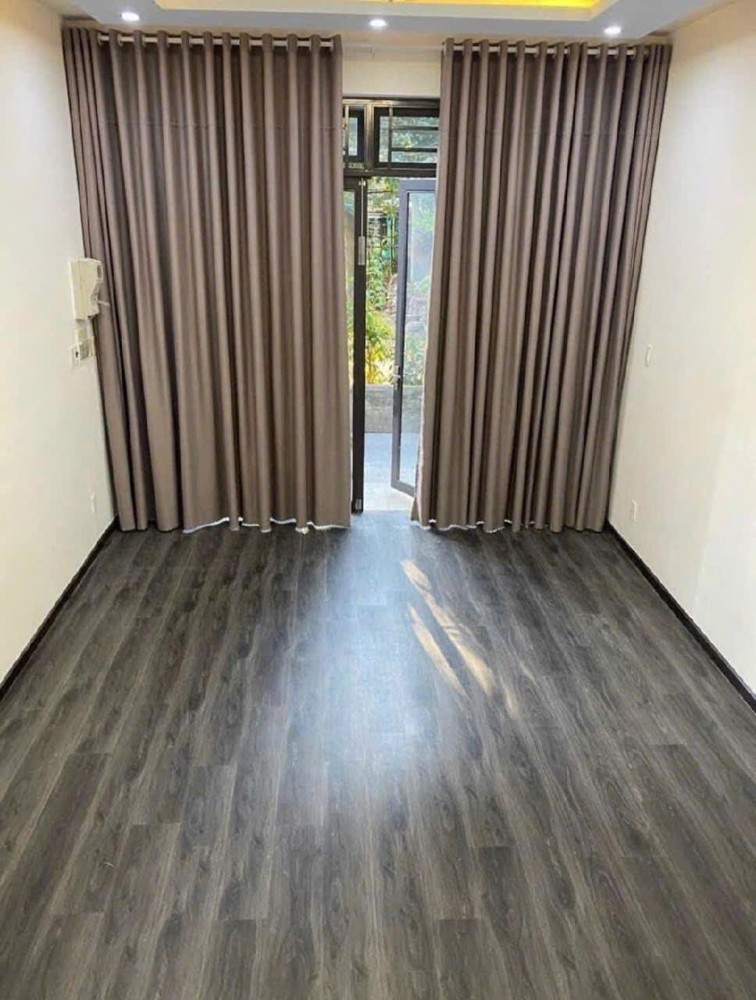 Với Nhỉnh 3 Tỷ có ngay nhà Trung Tâm Thành Phố - Nguyễn Hoàng 55m2 - 2 tầng kiên cố - Không lỗi