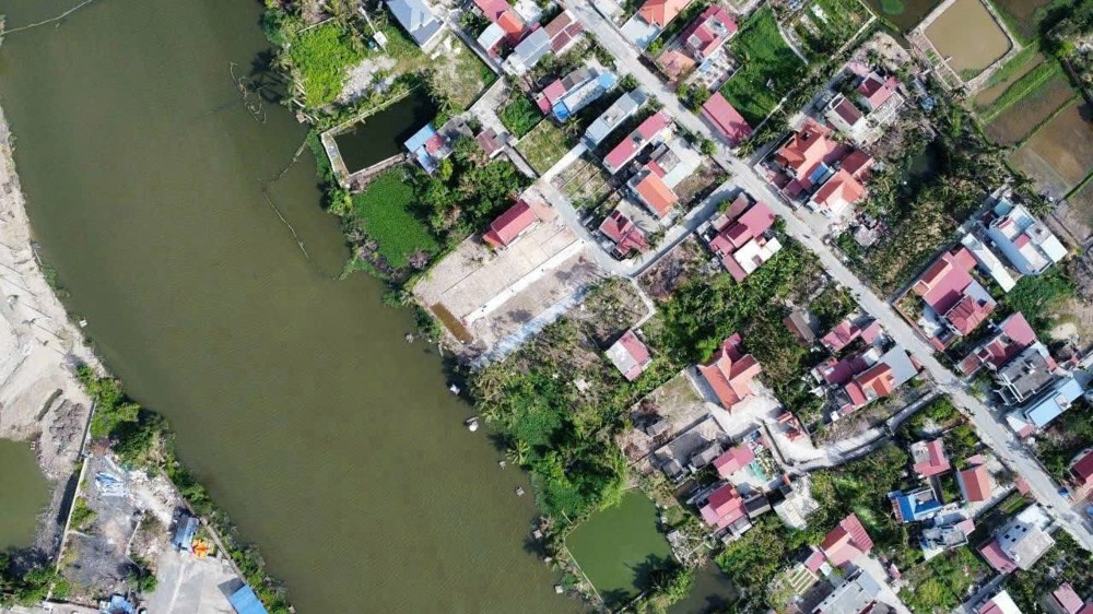 1.4x tỷ 50.9m2 + 100m2 ao giáp sông He Dương Kinh Zalo 0567222555