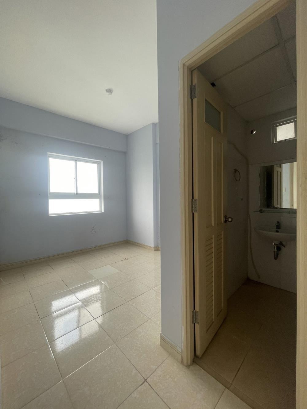Bán Căn Hộ 2PN, 2WC HQC Plaza - Giá 1.3 Tỷ - Sổ Hồng Sẵn - Nguyễn Văn Linh