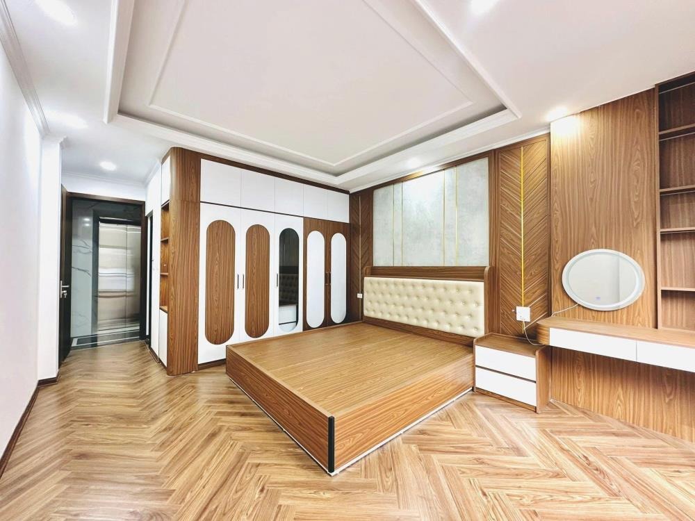 Nhà Mới Xây Trần Duy Hưng - Trung Hòa - Thang Máy, 20m Ra Phố