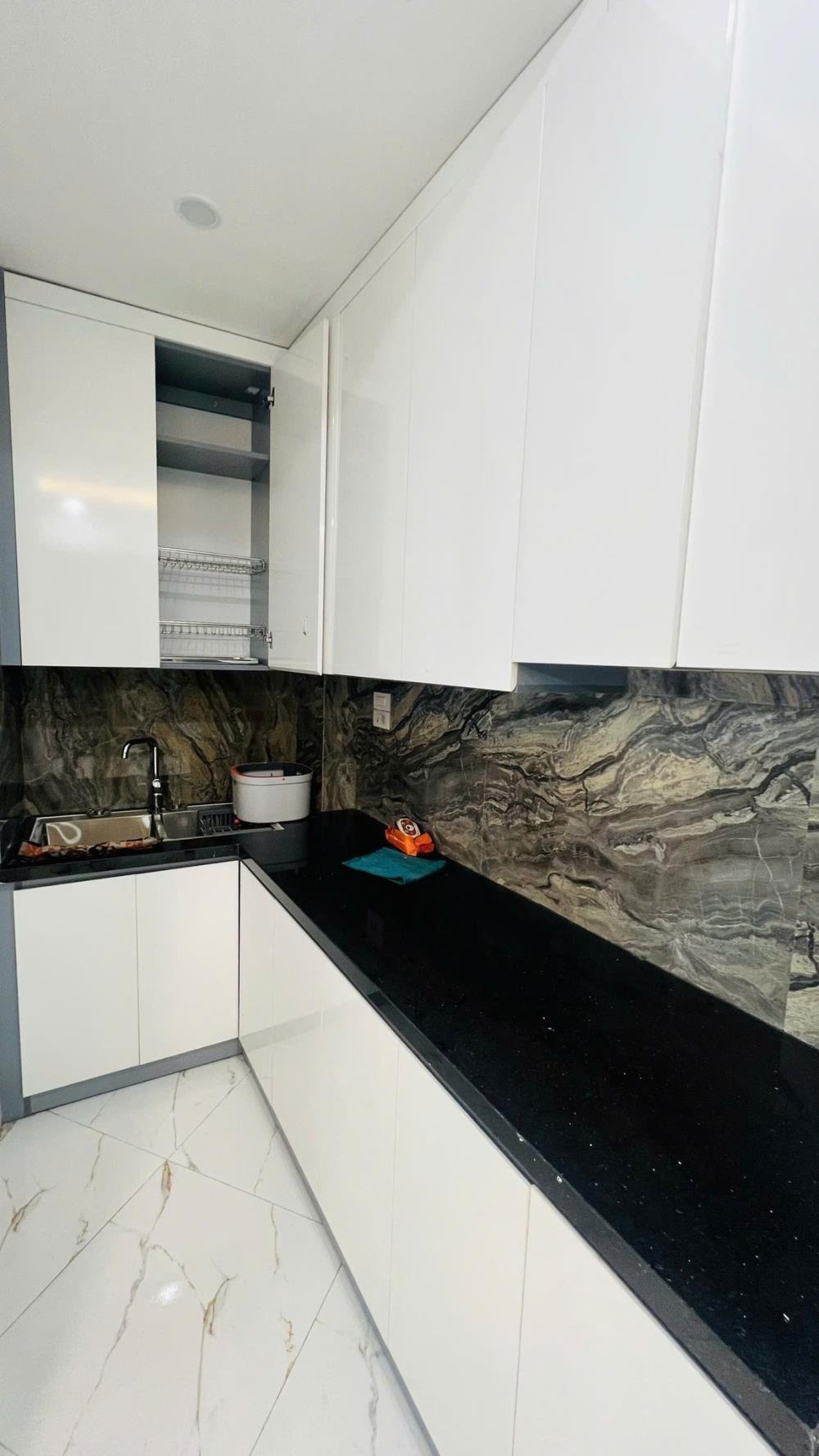 Bán Nhà Phố Quan Nhân 5 Tầng, Thang Máy, Full Nội Thất - Giá 7.95 Tỷ