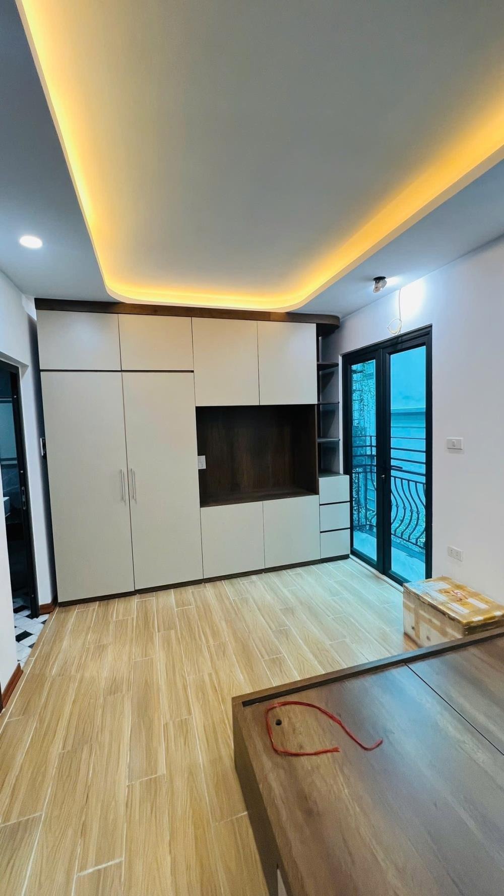 Bán Nhà Phố Quan Nhân 5 Tầng, Thang Máy, Full Nội Thất - Giá 7.95 Tỷ
