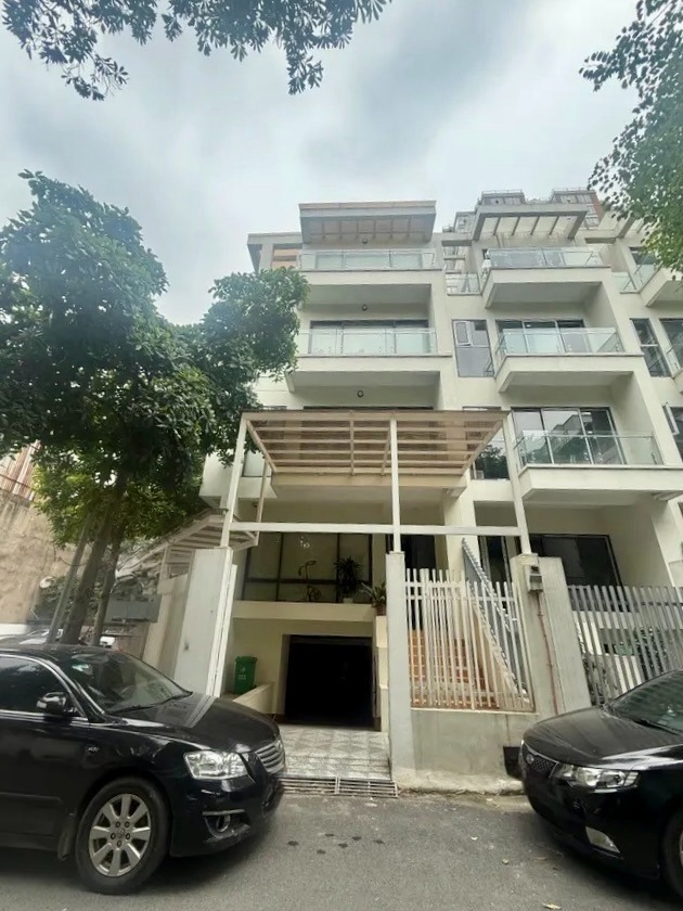 Biệt Thự Góc Nguyễn Trãi - 156m² - Mặt Tiền 25m - Vị Trí Đắc Địa