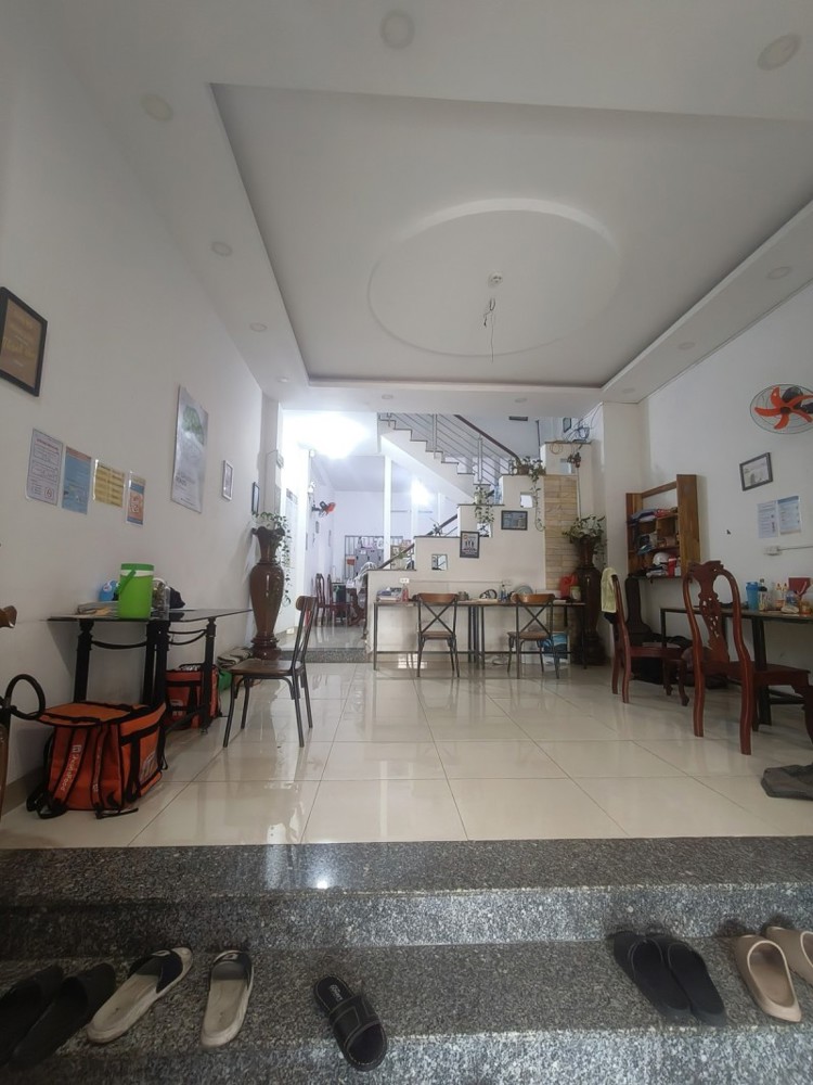 Bán nhà mặt tiền  đường Số 8, Tăng Nhơn Phú, TP HCM,  DT 130m2, 3 tầng, 5PN, sổ hồng. Giá 11.6 tỷ