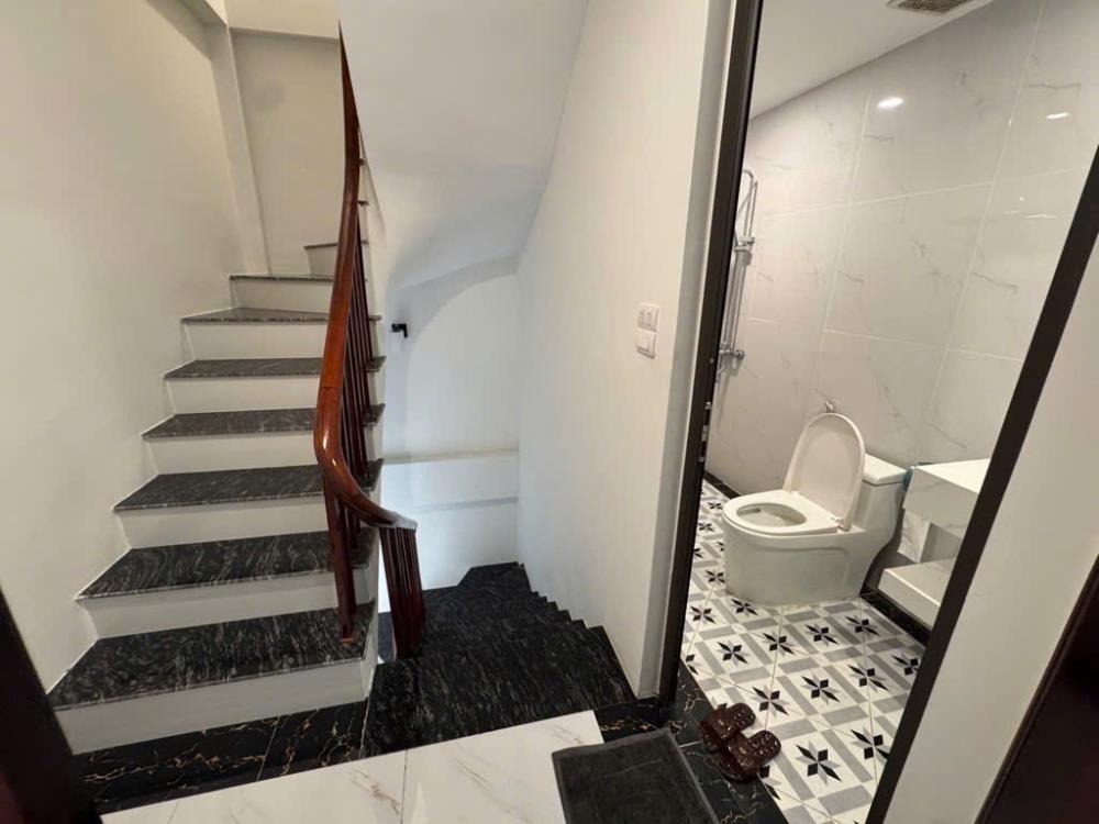 Bán Gấp Nhà Ba Đình - 55m2, 4 Tầng, Ô Tô Đỗ Cửa - Giá 9.95 Tỷ