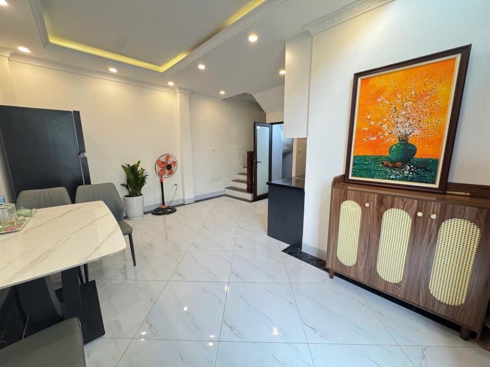 Bán Gấp Nhà Ba Đình - 55m2, 4 Tầng, Ô Tô Đỗ Cửa - Giá 9.95 Tỷ